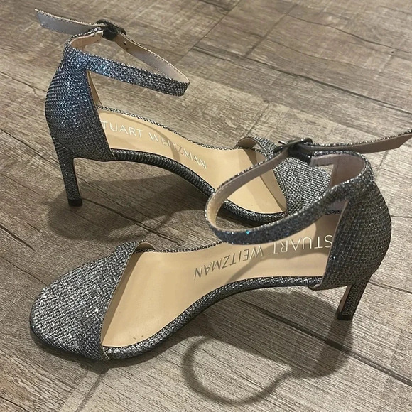 NWOB!! Stuart Weitzman - Nunakedstraight Strap Sandal Mid Heel Sandals - 4.5B - Picture 3 of 8